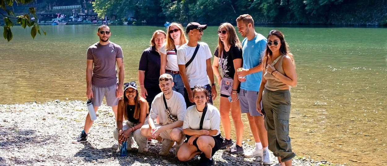 Backpacking Tours group together on the last morning of the trip