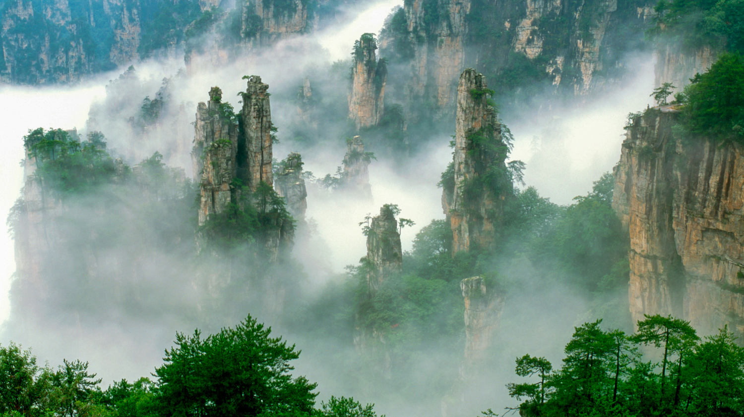 the Avatar Mountains in Zhangjiajie