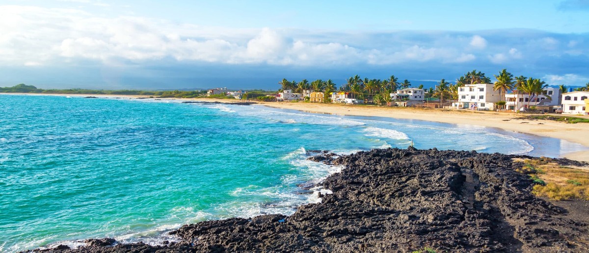 White sand beach and turquoise water on Isabela