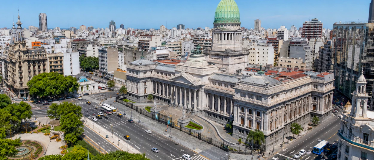 Elegant boulevards in the heart of Buenos Aires