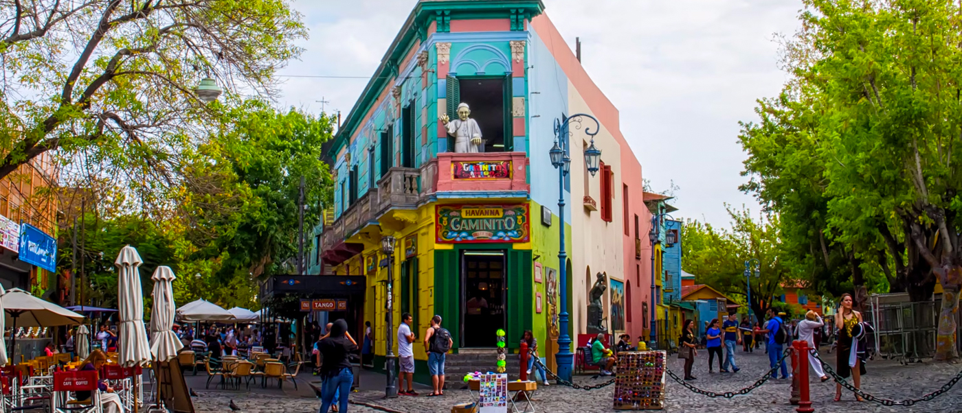 City life in downtown Buenos Aires