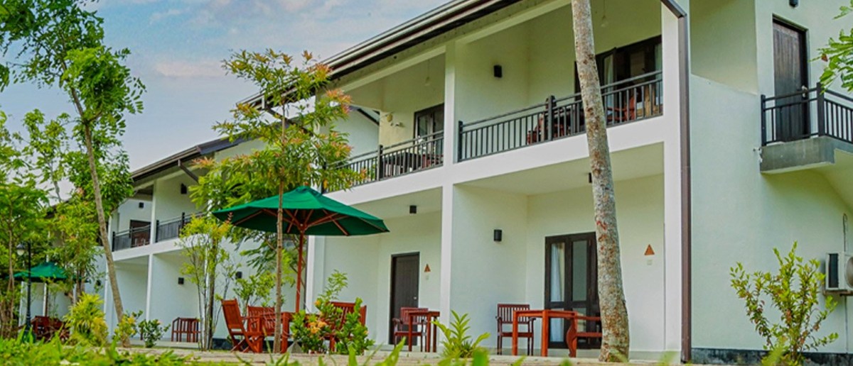 Oak Ray Elephant Lake, our hotel in Sigiriya