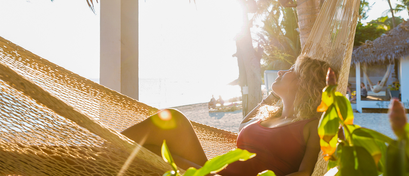 Beachfront resort accommodation on Koh Phangan for backpacking tour group to relax